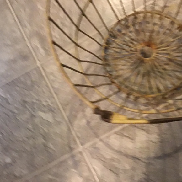 Vintage Metal Farmhouse Egg Basket - Farm Primitive - Antique Egg Basket - Picture 3 of 6